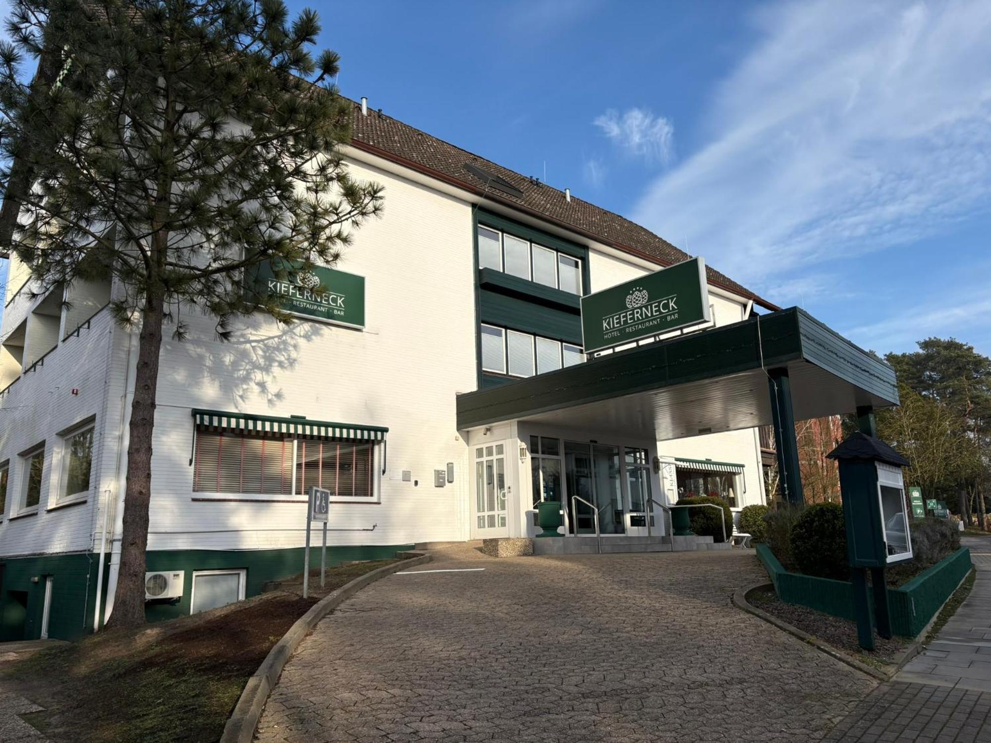 Hotel Kieferneck Bad Bevensen Exterior photo